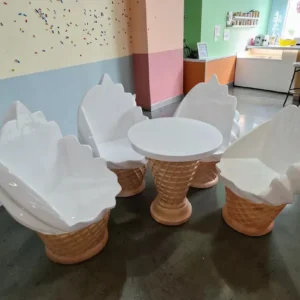 Ekskluzywny Zestaw Mebli Kawiarnianych Lody – Stolik i 4 Krzesła Wafle